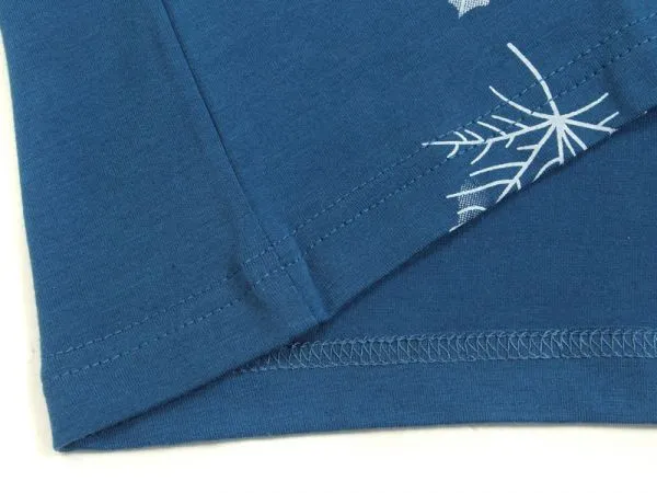 Long sleeve polo shirt with winter Snowflake print on shoulder