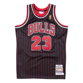 Mitchell & Ness Men NBA Chicago Bulls Authentic Jersey Michael Jordan Black '96-97 AJY18126CBU96MJ