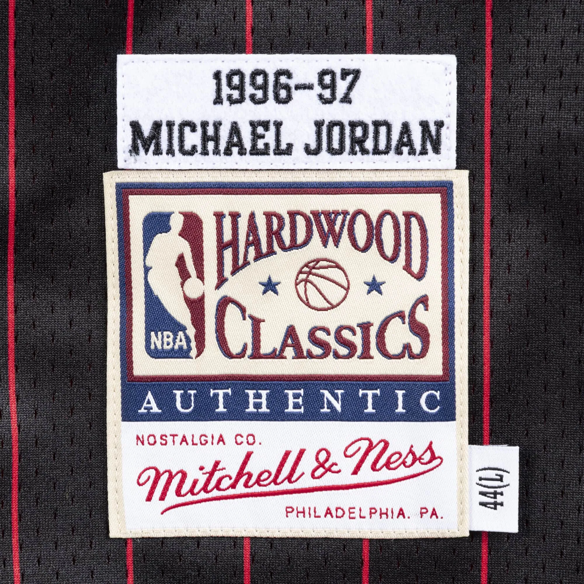 Mitchell & Ness Men NBA Chicago Bulls Authentic Jersey Michael Jordan Black '96-97 AJY18126CBU96MJ