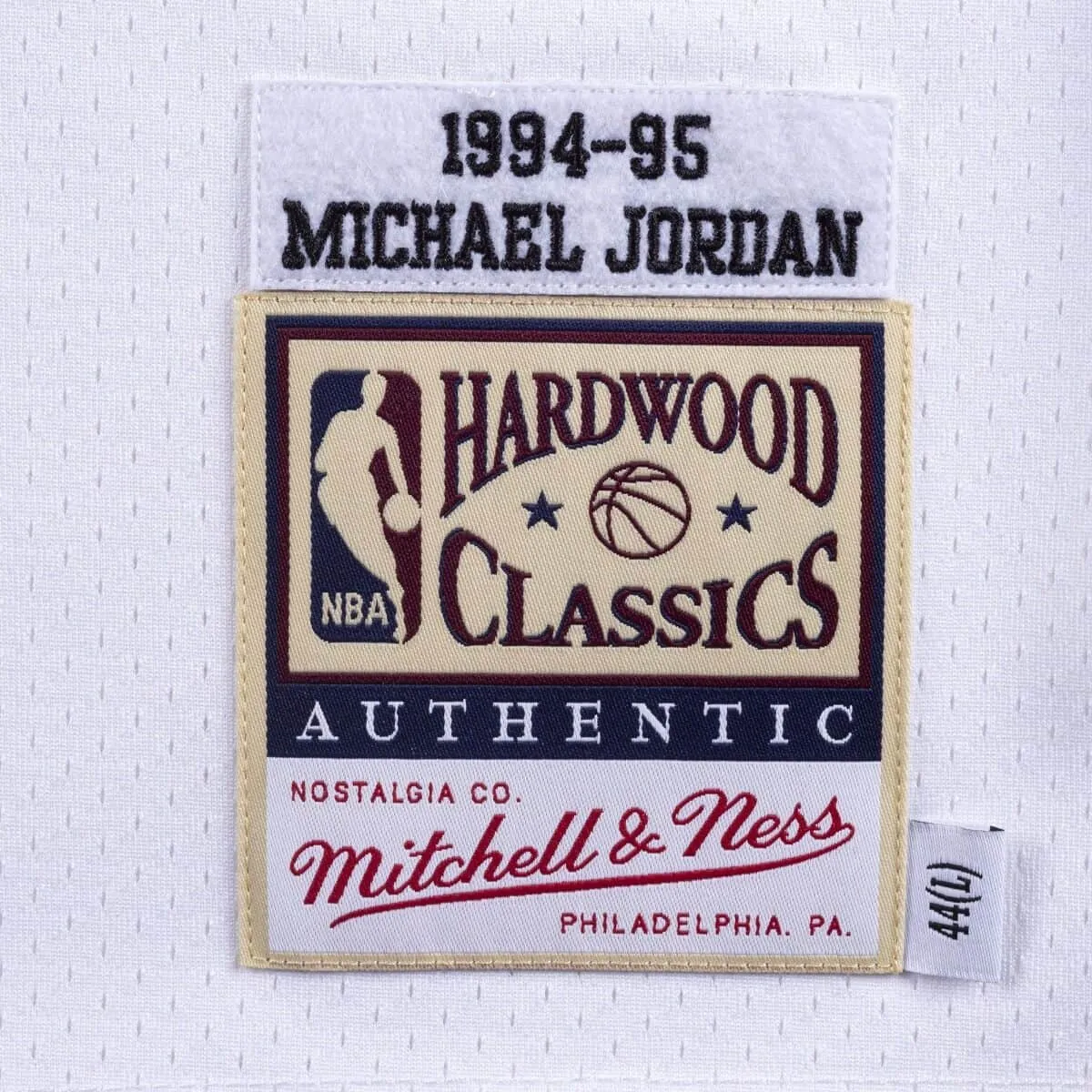 Mitchell & Ness Men NBA Chicago Bulls Authentic Jersey Michael Jordan White '94-95 AJY19007CBU94MJ