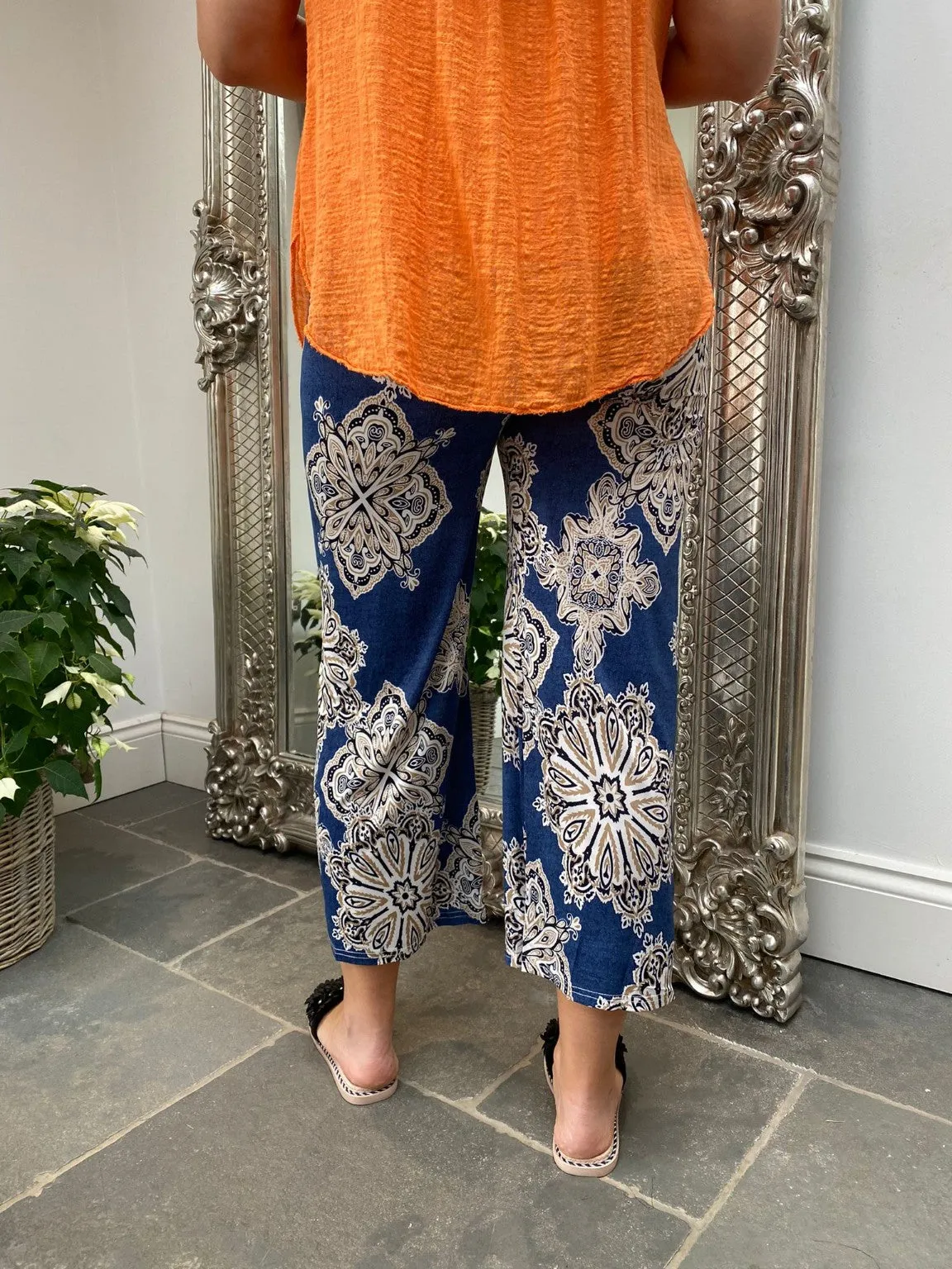 Printed Wide Leg Trouser Tally