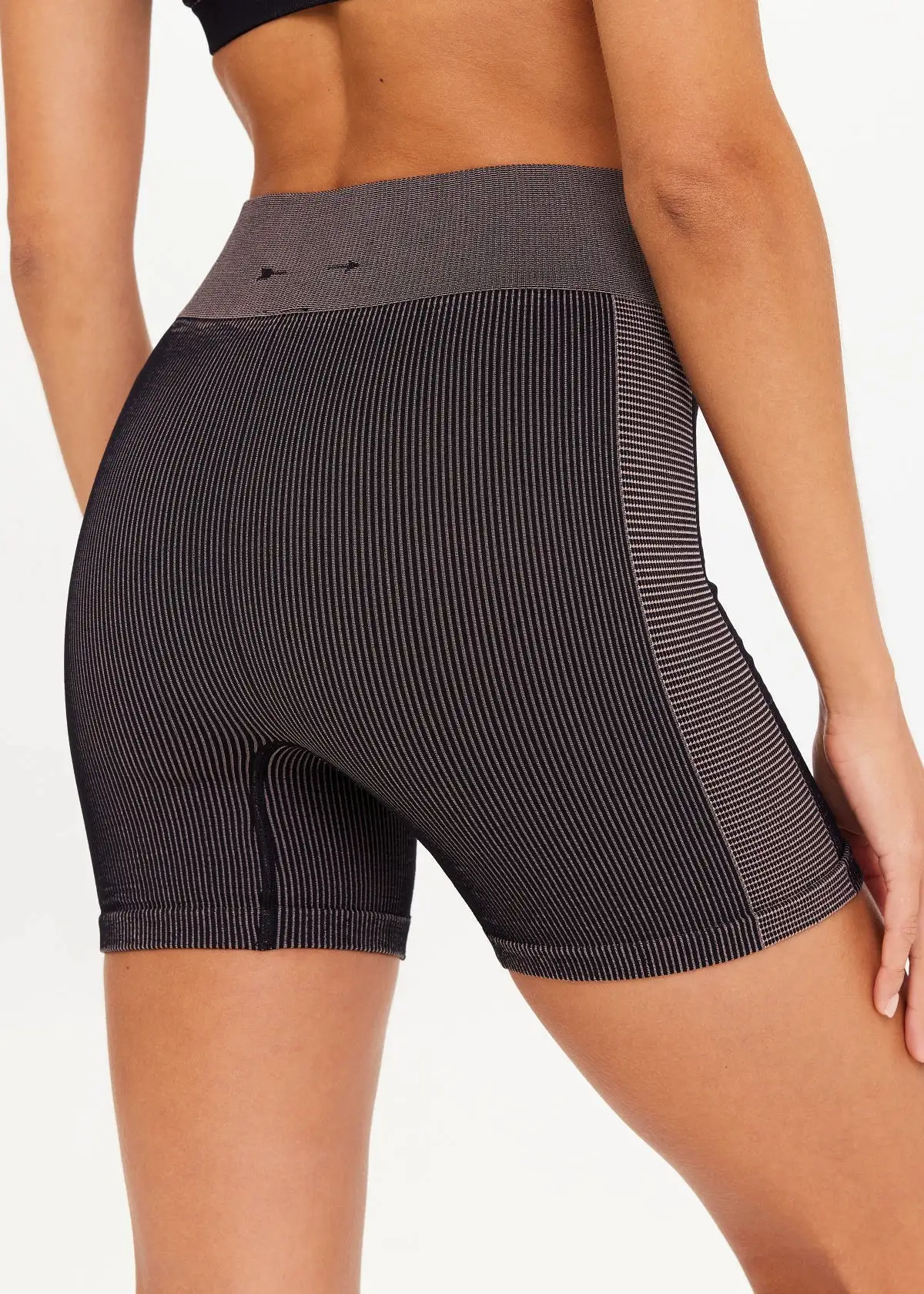 Ribbed Seamless Spin Short Mocha