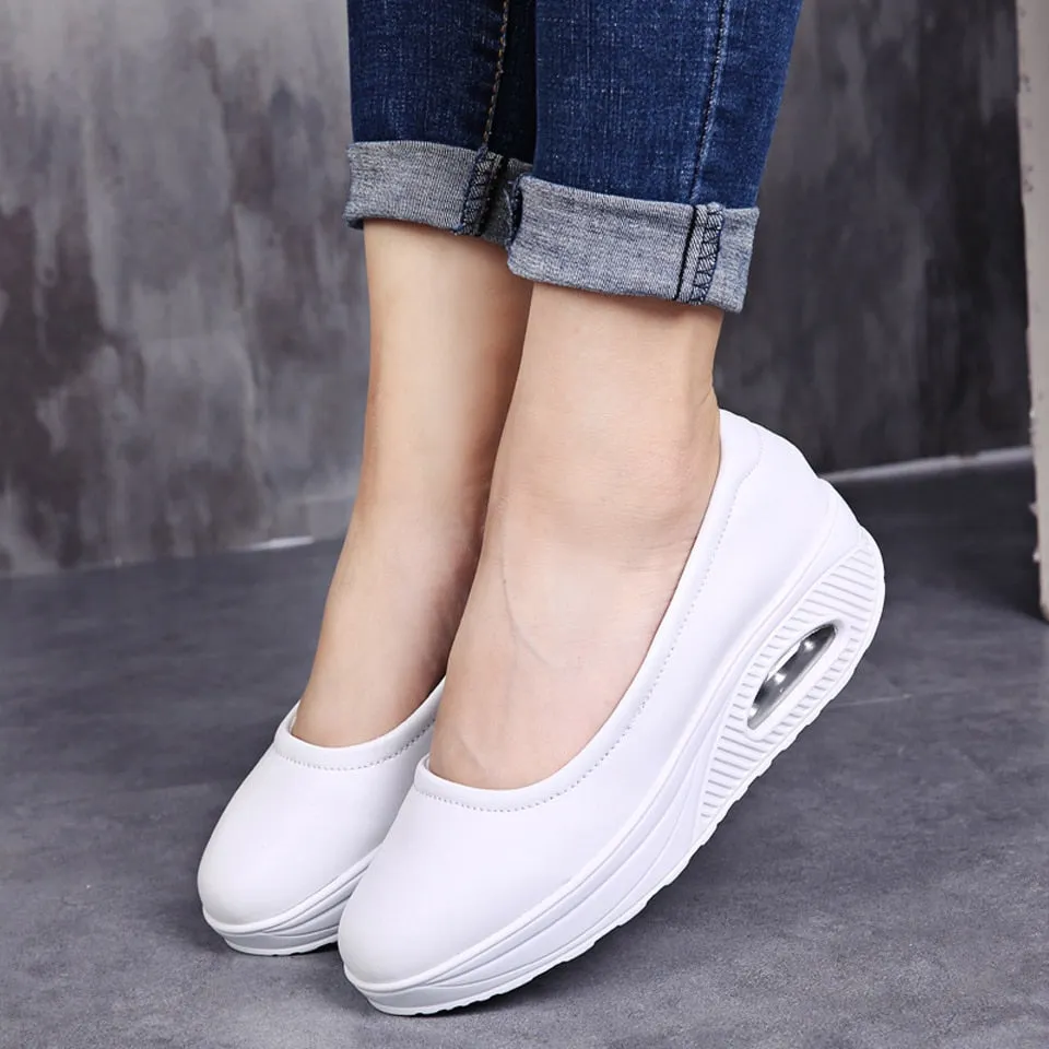 Women's Patchwork Pattern Round Toe Slip-on Flat Platform Casual Shoes